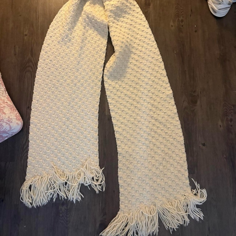 Elegant Cream Knit Scarf